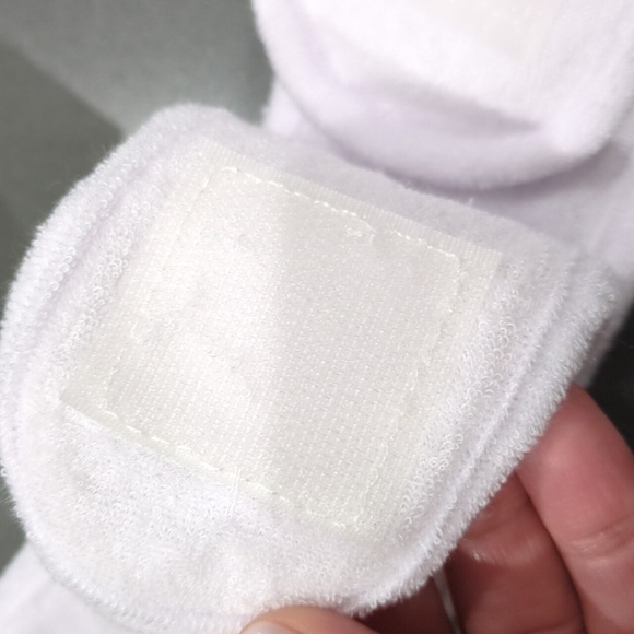 Brand New Spa Headband in original box - Picture 5 of 7